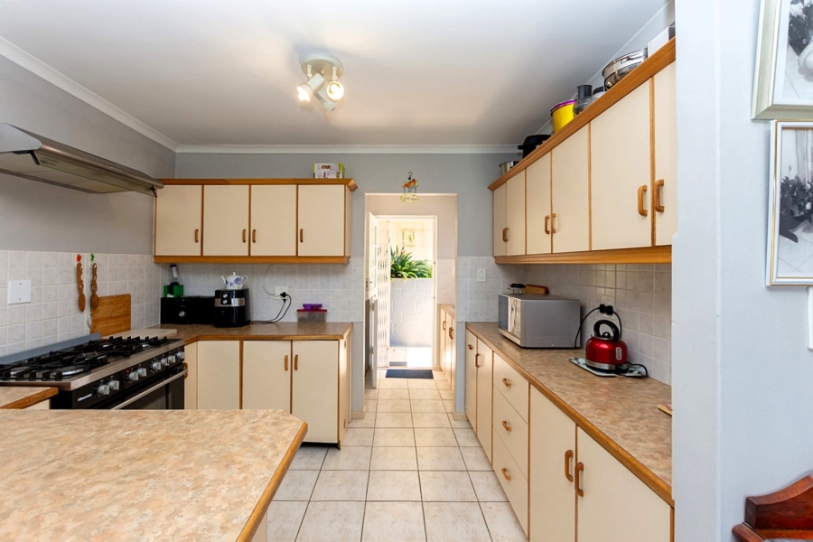 3 Bedroom Property for Sale in Bergzicht Western Cape